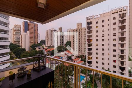 Varanda de apartamento para alugar com 1 quarto, 42m² em Indianópolis, São Paulo