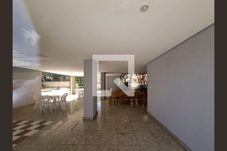 Apartamento à venda com 180m², 4 quartos e 4 vagasÁrea comum - Salão de festas