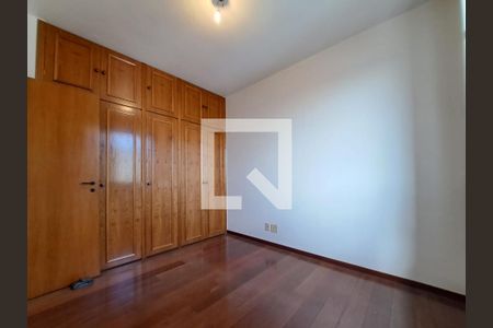 Apartamento à venda com 180m², 4 quartos e 4 vagasQuarto 2