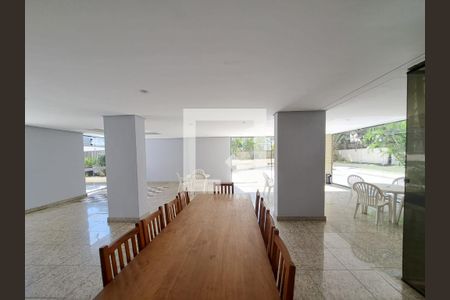 Apartamento à venda com 180m², 4 quartos e 4 vagasÁrea comum - Salão de festas