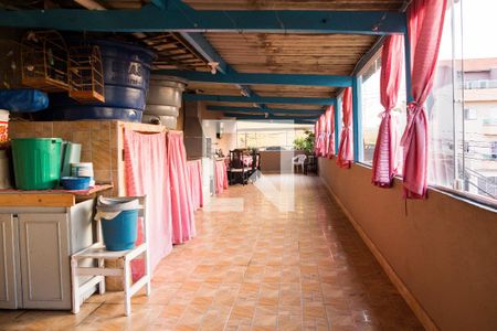 Casa à venda com 127m², 3 quartos e 2 vagasQuintal - Área de Serviço 