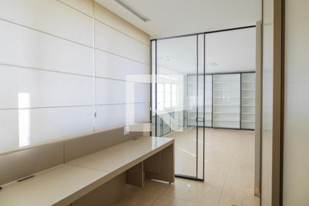 Apartamento à venda com 314m², 5 quartos e 3 vagas Apartamento à venda com 314m², 5 quartos e 3 vagasEscritório