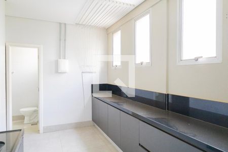 Apartamento à venda com 314m², 5 quartos e 3 vagas Apartamento à venda com 314m², 5 quartos e 3 vagasÁrea de Serviço