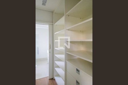 Apartamento à venda com 314m², 5 quartos e 3 vagas Apartamento à venda com 314m², 5 quartos e 3 vagasSuíte 2