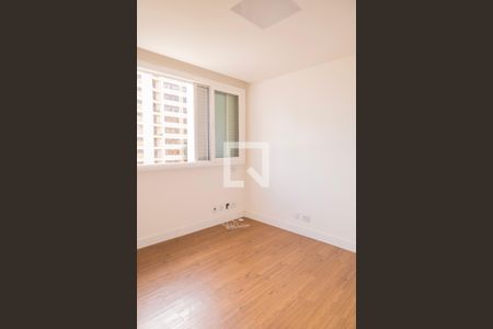 Apartamento à venda com 314m², 5 quartos e 3 vagas Apartamento à venda com 314m², 5 quartos e 3 vagasQuarto 3