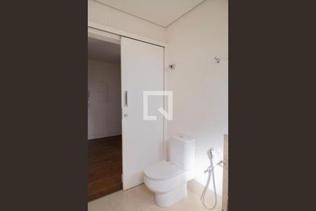 Apartamento à venda com 314m², 5 quartos e 3 vagas Apartamento à venda com 314m², 5 quartos e 3 vagasBanheiro