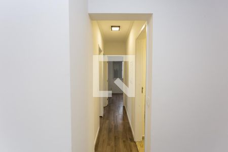 corredor de apartamento para alugar com 3 quartos, 68m² em Vila Andrade, São Paulo