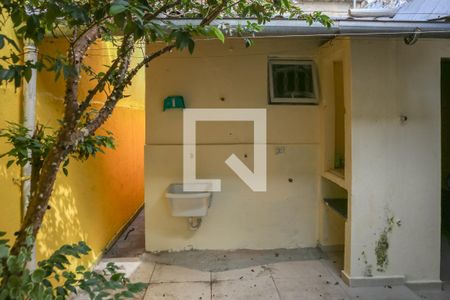 Casa à venda com 300m², 2 quartos e sem vaga Casa à venda com 300m², 2 quartos e sem vagaEdícula - Vista do Quarto
