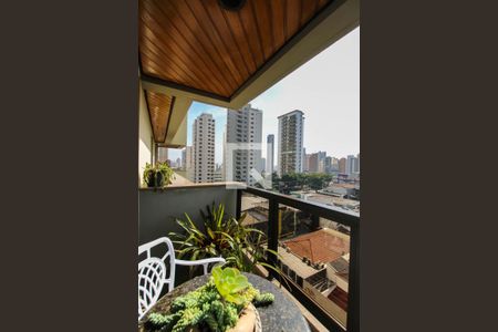 Apartamento à venda com 170m², 4 quartos e 3 vagas Apartamento à venda com 170m², 4 quartos e 3 vagasVaranda da Sala