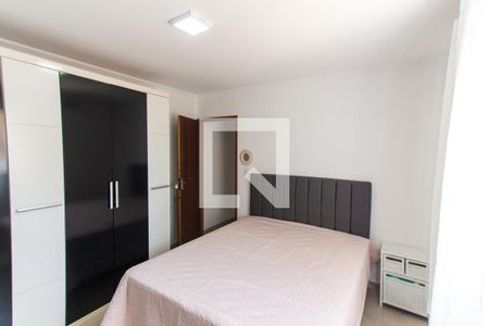 Casa à venda com 260m², 5 quartos e 3 vagas Casa à venda com 260m², 5 quartos e 3 vagasQuarto 1