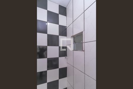 Banheiro de casa para alugar com 1 quarto, 44m² em Jardim Tietê, São Paulo