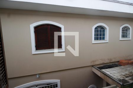 Casa à venda com 250m², 3 quartos e 3 vagasVista