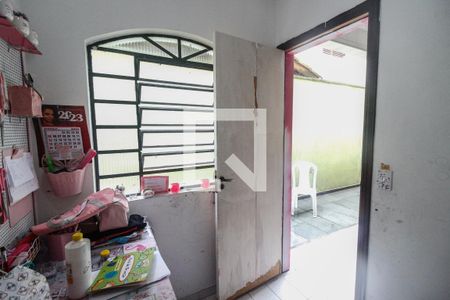Casa à venda com 250m², 3 quartos e 3 vagasQuarto de serviço