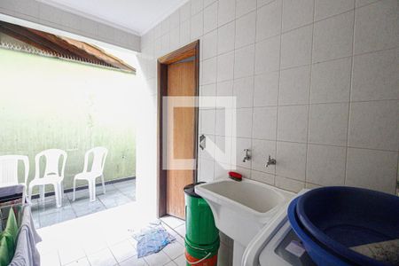 Casa à venda com 250m², 3 quartos e 3 vagasÁrea de serviço