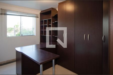 Casa de condomínio à venda com 300m², 4 quartos e 2 vagasQuarto 2