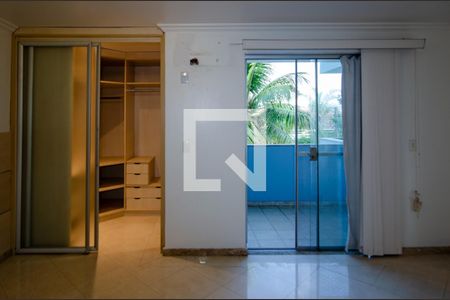 Casa de condomínio à venda com 300m², 4 quartos e 2 vagasSuite 1