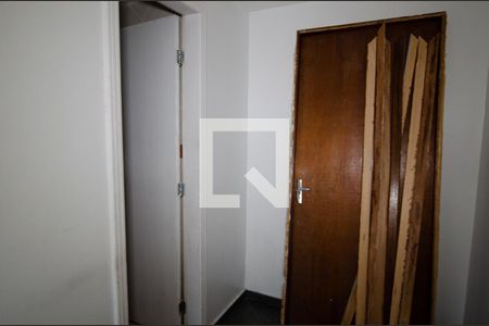 Casa de condomínio à venda com 300m², 4 quartos e 2 vagasQuarto de serviço
