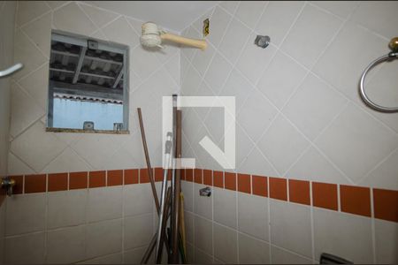 Casa de condomínio à venda com 300m², 4 quartos e 2 vagasBanheiro de serviço