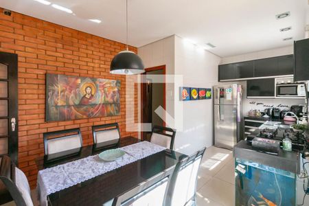 Casa à venda com 360m², 3 quartos e 2 vagas Casa à venda com 360m², 3 quartos e 2 vagasCozinha