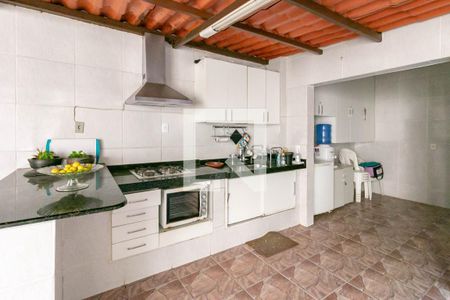 Casa à venda com 360m², 3 quartos e 2 vagas Casa à venda com 360m², 3 quartos e 2 vagasEspaço Gourmet