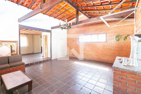 Casa à venda com 360m², 3 quartos e 2 vagas Casa à venda com 360m², 3 quartos e 2 vagasSala 2