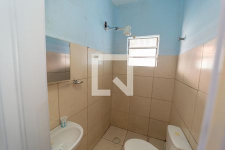 Banheiro Social de casa à venda com 1 quarto, 70m² em Parque Císper, São Paulo