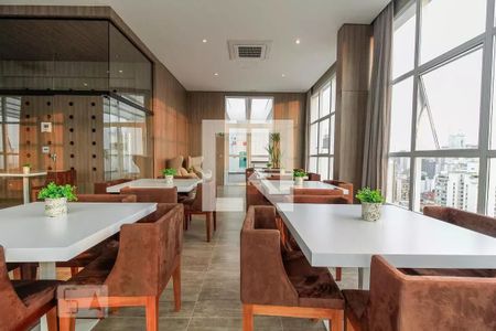 Studio à venda com 34m², 1 quarto e 1 vaga Studio à venda com 34m², 1 quarto e 1 vagaÁrea comum - Salão de festas