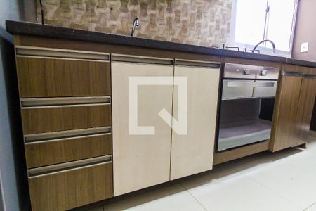 Apartamento à venda com 39m², 2 quartos e 1 vaga Apartamento à venda com 39m², 2 quartos e 1 vagaCozinha e Área de Serviço