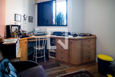 Apartamento para alugar com 237m², 3 quartos e 3 vagasQuarto 2 - Suíte