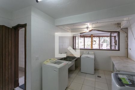 Casa à venda com 900m², 8 quartos e 4 vagasÁrea de Serviço