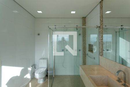 Casa à venda com 900m², 8 quartos e 4 vagasBanheiro da Suíte