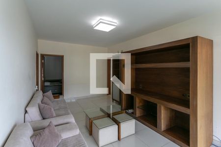 Casa à venda com 900m², 8 quartos e 4 vagasSala 2