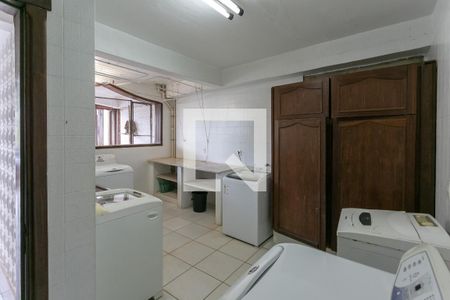 Casa à venda com 900m², 8 quartos e 4 vagasÁrea de Serviço