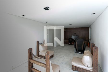 Casa à venda com 900m², 8 quartos e 4 vagasSala de TV