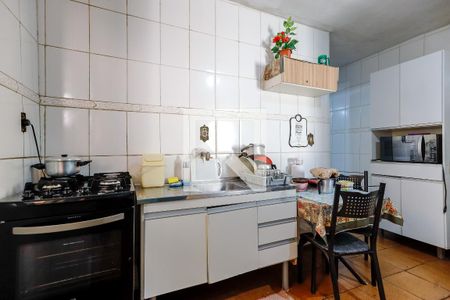 Casa à venda com 149m², 4 quartos e 2 vagas Casa à venda com 149m², 4 quartos e 2 vagasCozinha