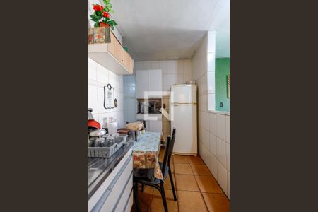 Casa à venda com 149m², 4 quartos e 2 vagas Casa à venda com 149m², 4 quartos e 2 vagasCozinha