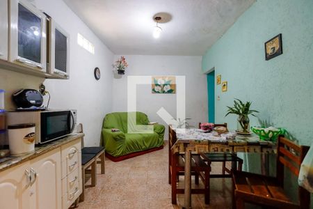 Casa à venda com 149m², 4 quartos e 2 vagas Casa à venda com 149m², 4 quartos e 2 vagasCozinha