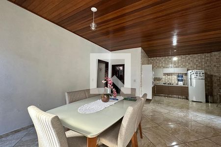 Casa à venda com 115m², 4 quartos e 1 vagaLareira