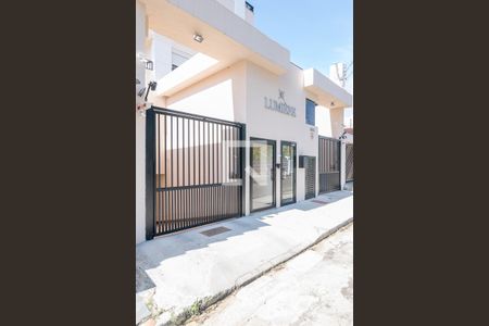 Apartamento à venda com 43m², 2 quartos e 1 vaga Apartamento à venda com 43m², 2 quartos e 1 vagaFachada
