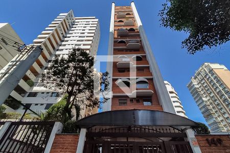 Apartamento à venda com 220m², 4 quartos e 3 vagasFachada