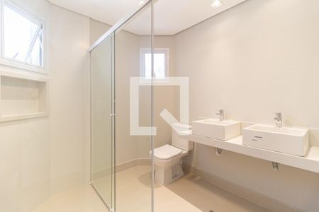 Apartamento à venda com 220m², 4 quartos e 3 vagasBanheiro da Suíte 1