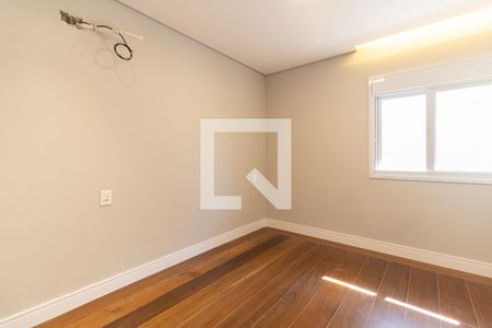 Apartamento à venda com 220m², 4 quartos e 3 vagasQuarto 4