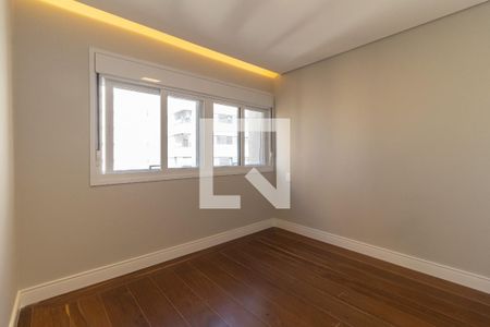 Apartamento à venda com 220m², 4 quartos e 3 vagasSuíte 2