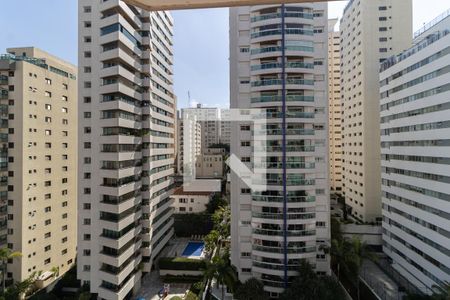 Apartamento à venda com 220m², 4 quartos e 3 vagasVista do Quarto 4