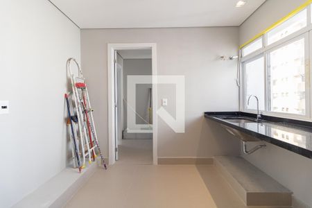 Apartamento à venda com 220m², 4 quartos e 3 vagasLavanderia