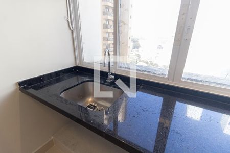 Apartamento à venda com 220m², 4 quartos e 3 vagasLavanderia