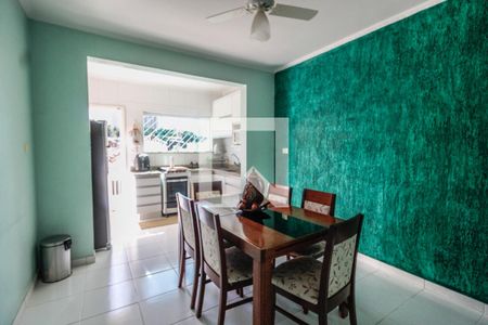 Casa à venda com 200m², 2 quartos e 1 vaga Casa à venda com 200m², 2 quartos e 1 vagaCozinha