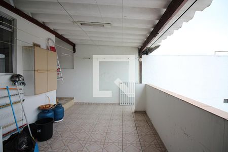 Casa à venda com 240m², 3 quartos e 2 vagasLavanderia