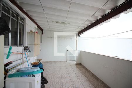 Casa à venda com 240m², 3 quartos e 2 vagasLavanderia