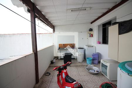 Casa à venda com 240m², 3 quartos e 2 vagasLavanderia